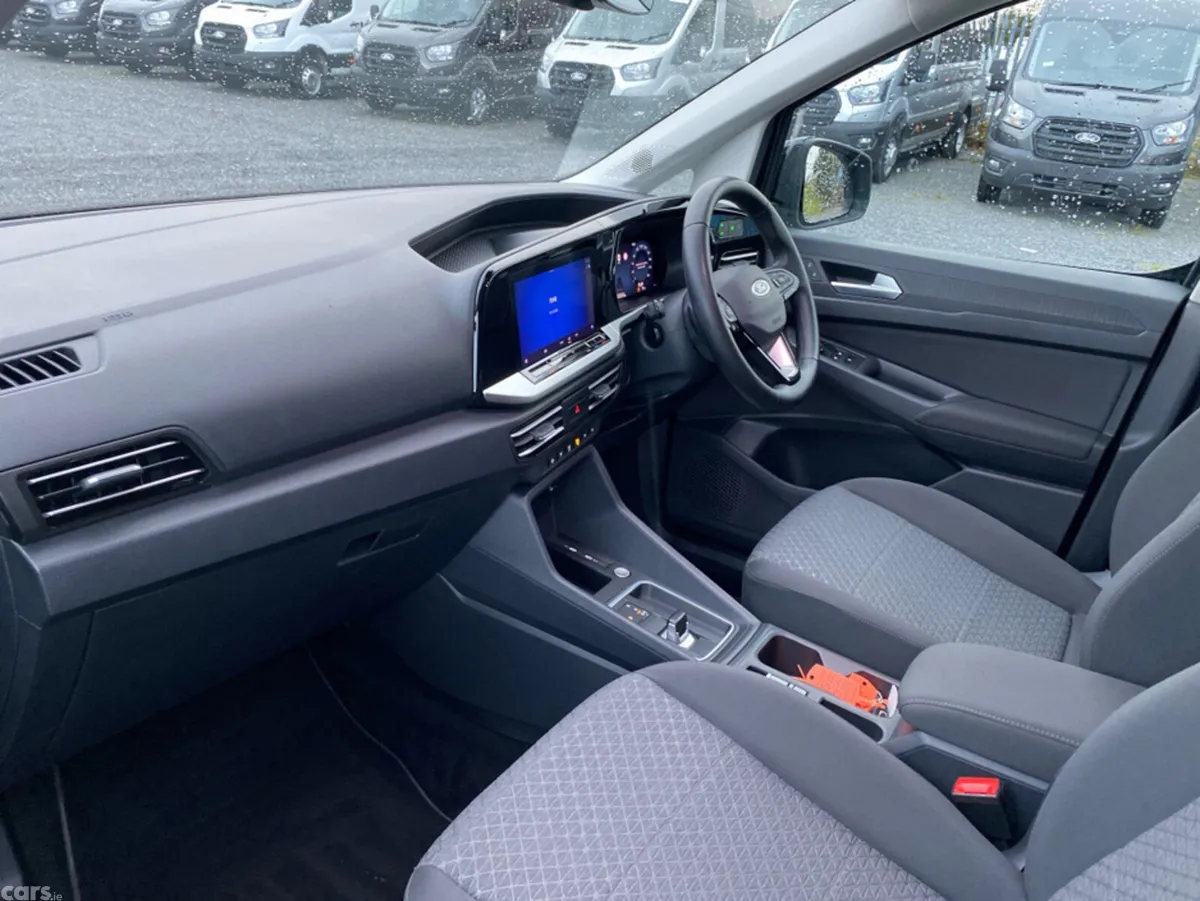 Ford Tourneo Connect MPV, Diesel, 2025, Blue
