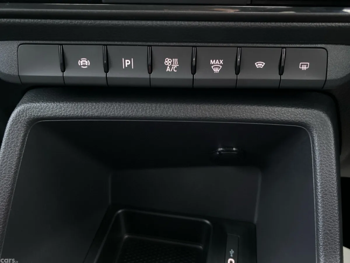 Ford Tourneo Connect MPV, Diesel, 2025, Blue