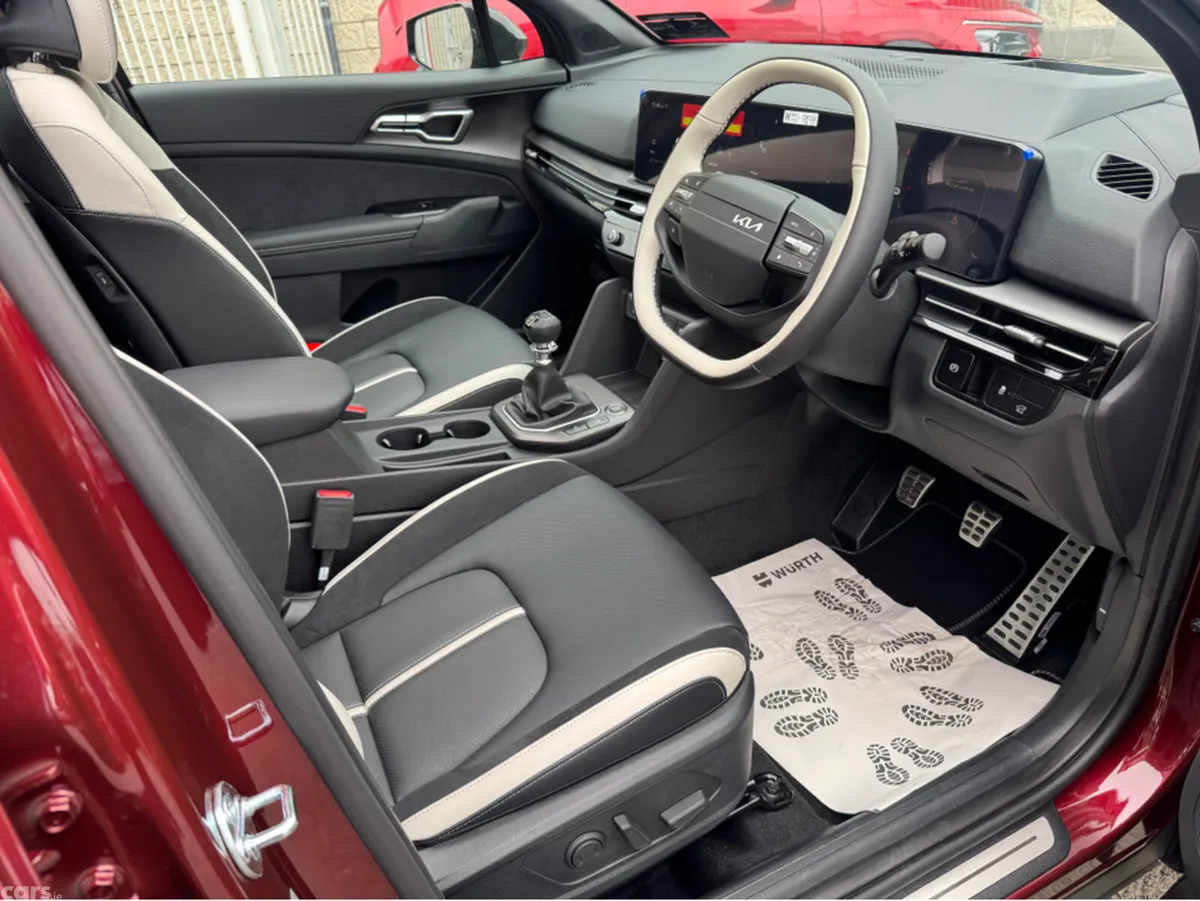 Kia Sportage Hatchback, Diesel, 2026, Red