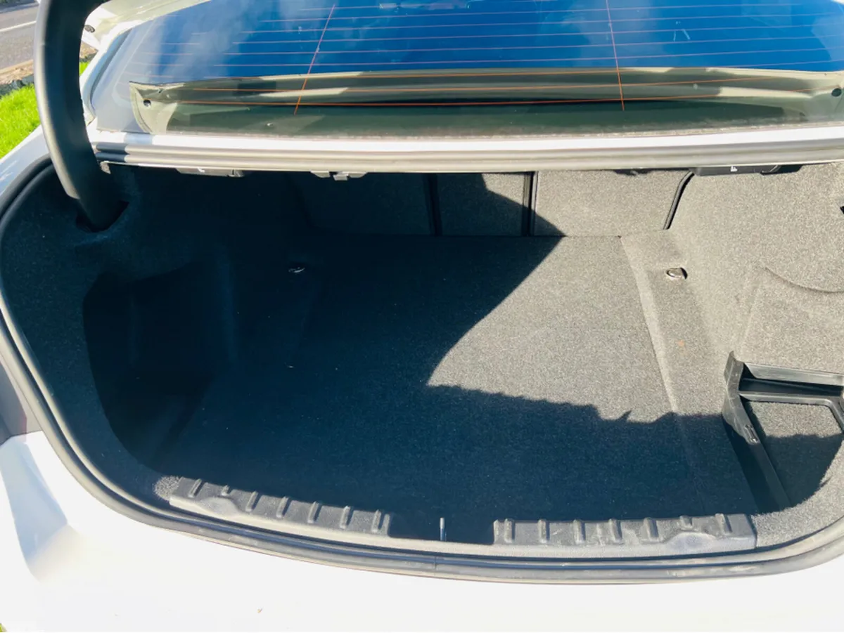 BMW 3-Series Saloon, Diesel, 2016, White