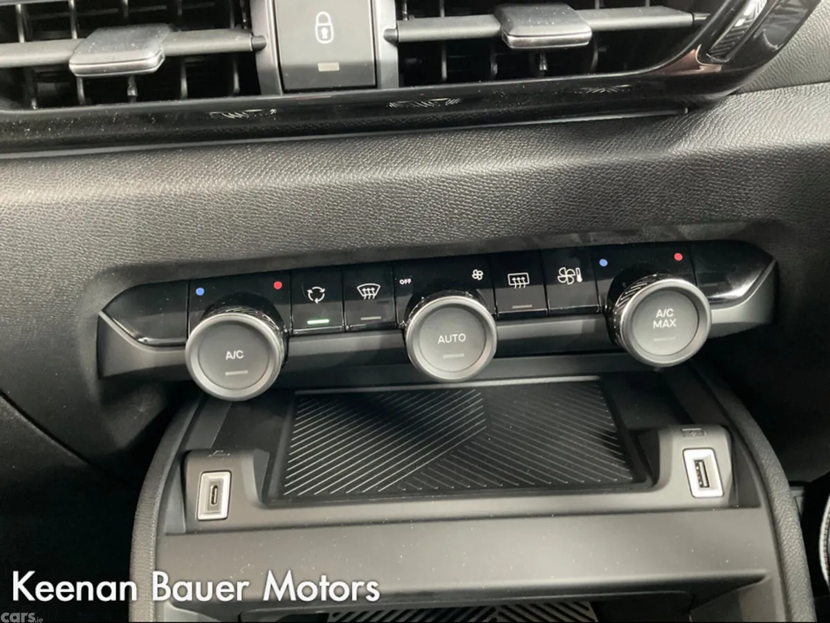 Citroen C4 Hatchback, Petrol Hybrid, 2026, Red