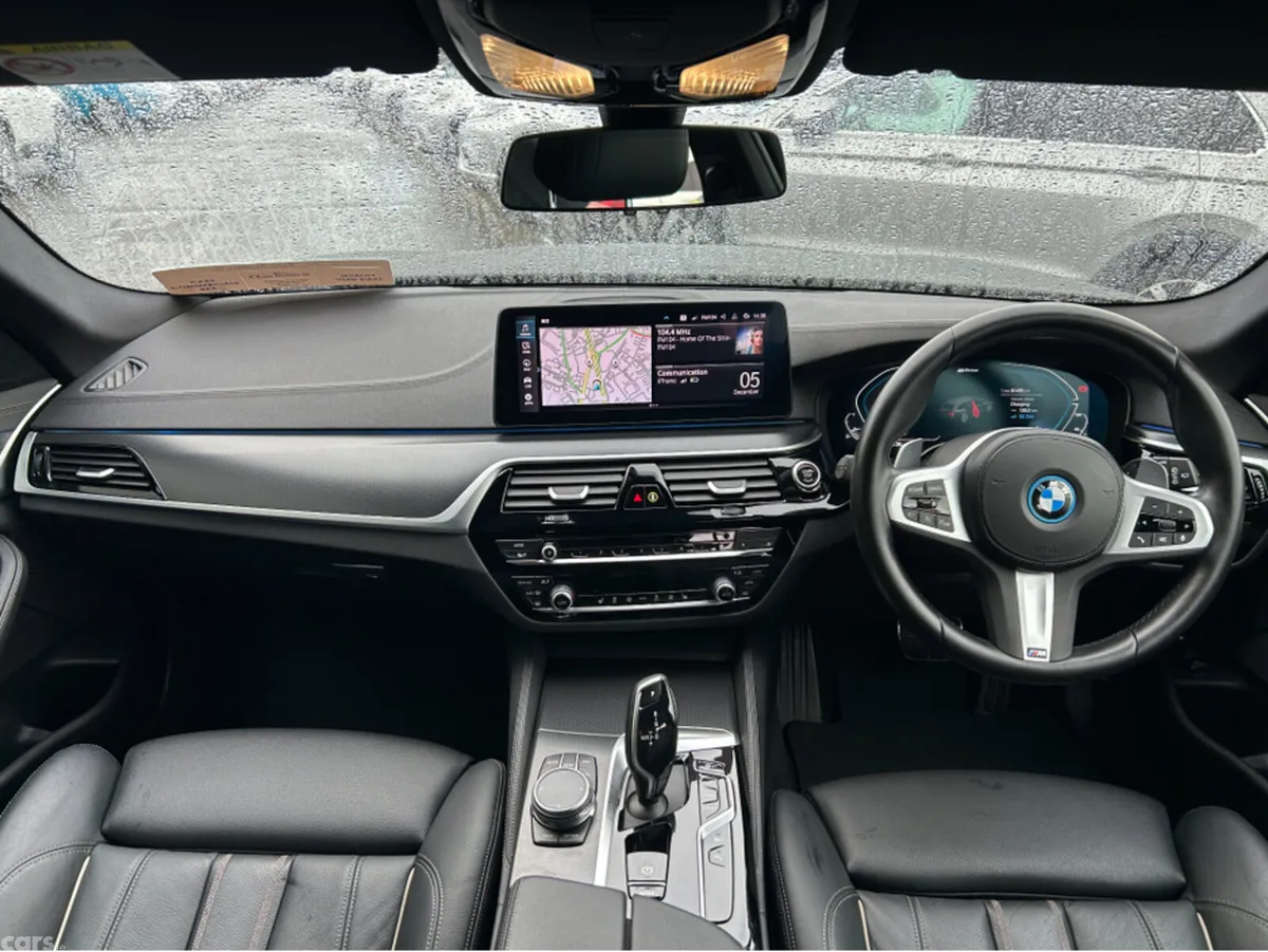 BMW 5-Series Estate, Petrol Plug-in Hybrid, 2022, Grey