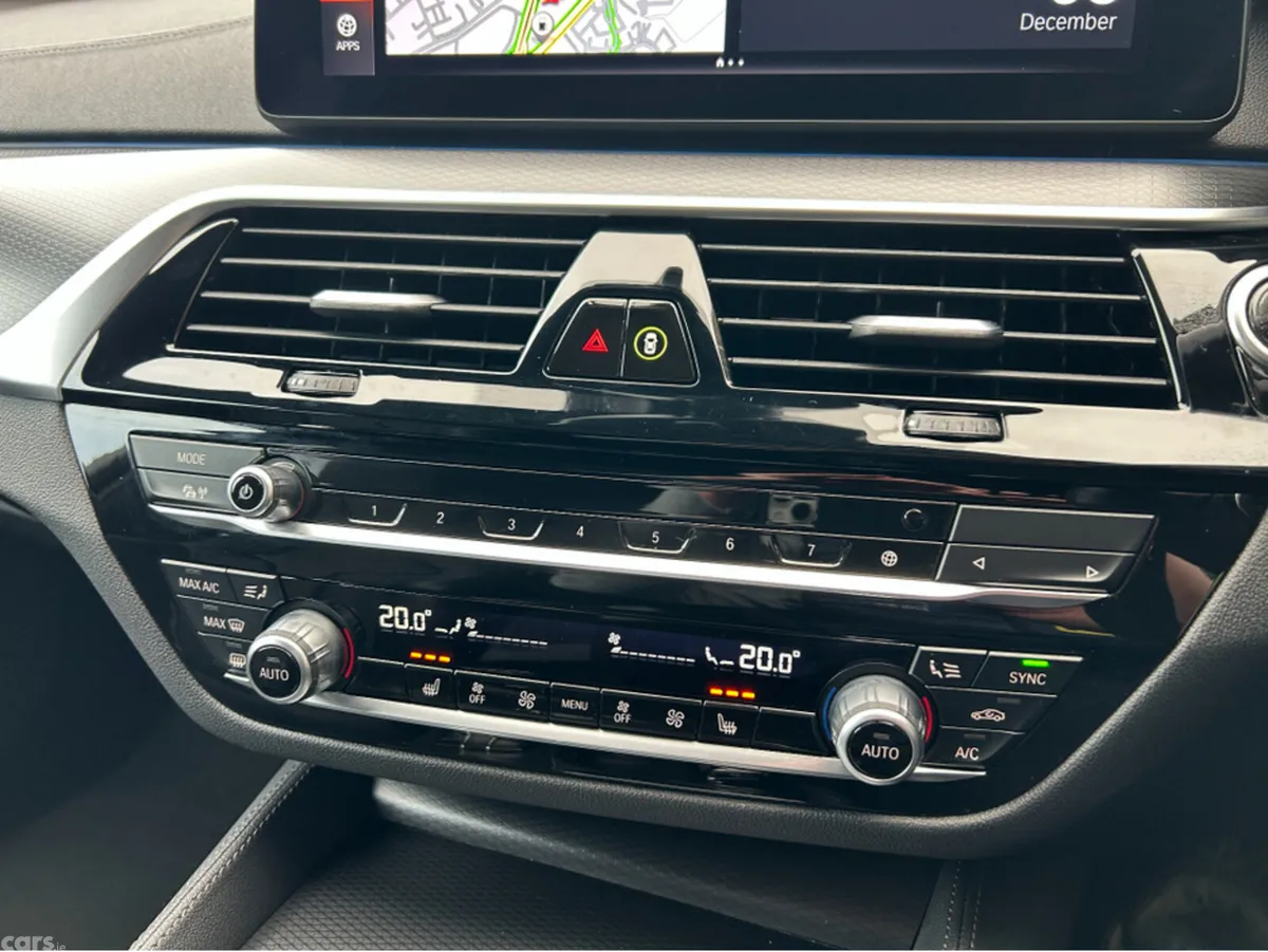 BMW 5-Series Estate, Petrol Plug-in Hybrid, 2022, Grey