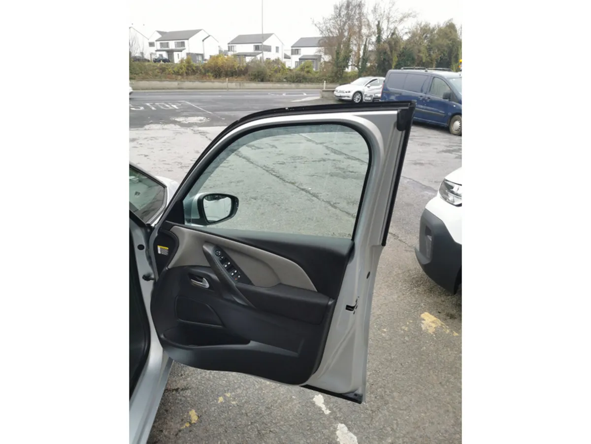 Citroen Grand C4 Picasso MPV, Diesel, 2016, Silver