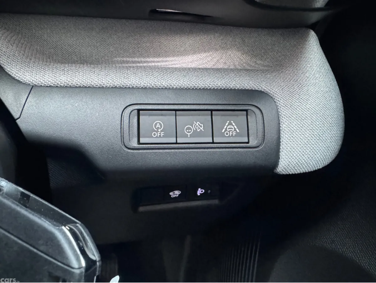 Citroen C3 Aircross Hatchback, Petrol, 2026, Blue