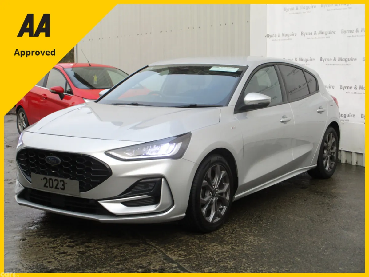 Ford Focus Hatchback, Petrol, 2023, Silver