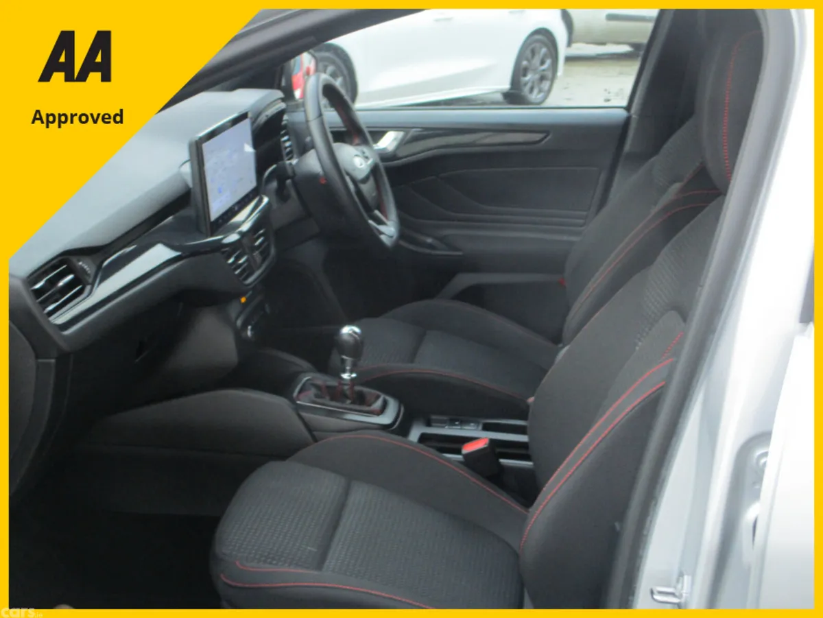 Ford Focus Hatchback, Petrol, 2023, Silver
