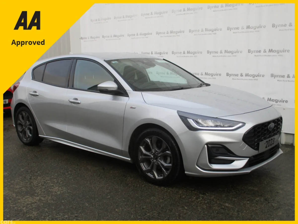 Ford Focus Hatchback, Petrol, 2023, Silver