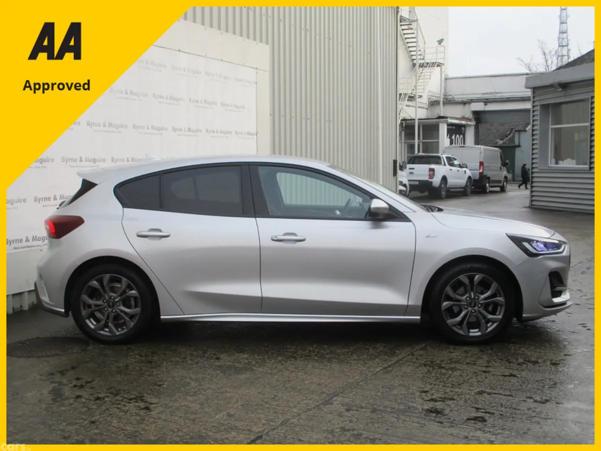 Ford Focus Hatchback, Petrol, 2023, Silver