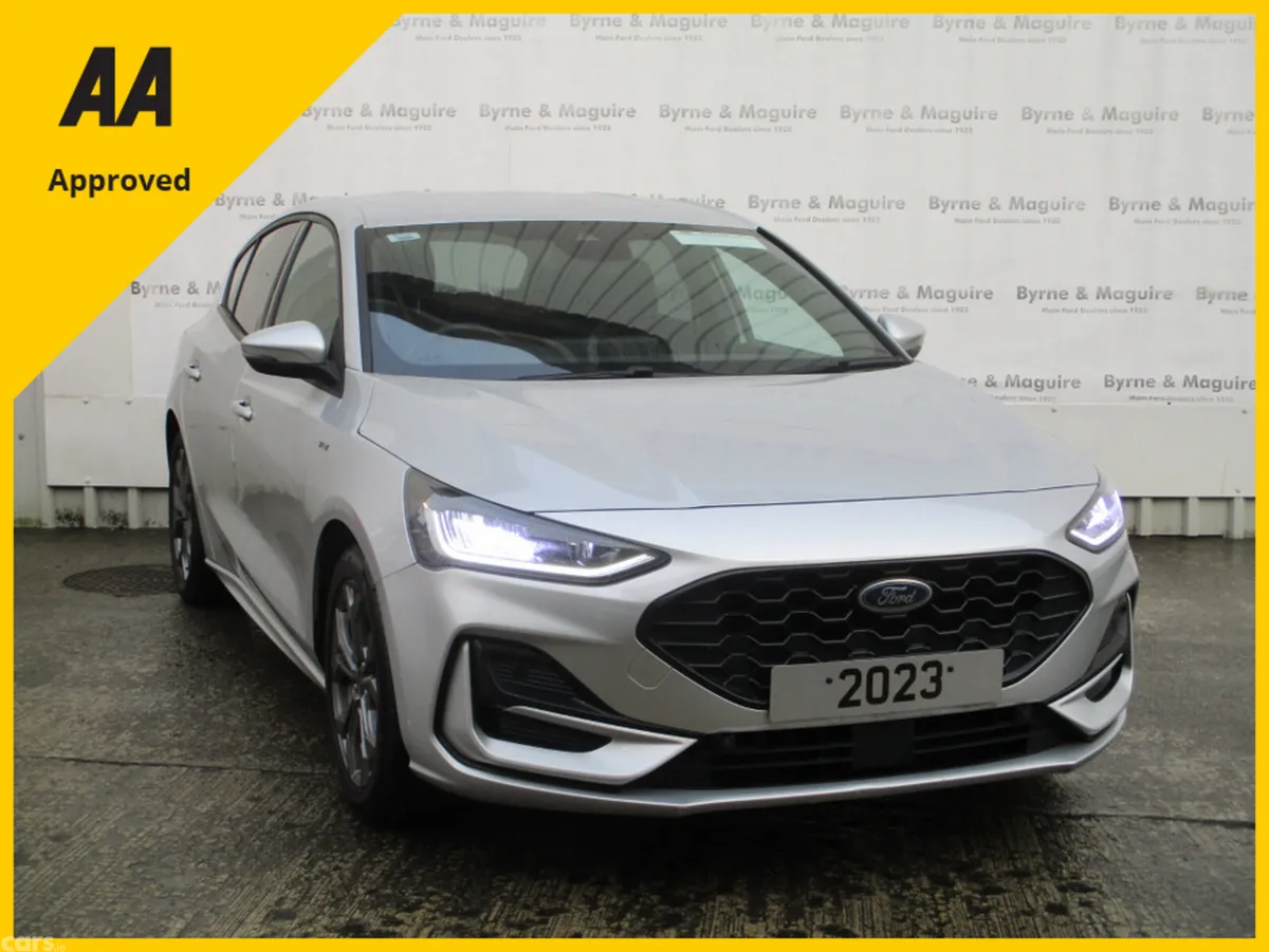 Ford Focus Hatchback, Petrol, 2023, Silver