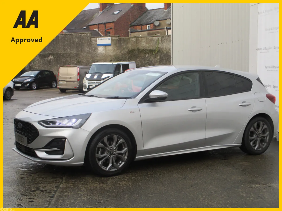 Ford Focus Hatchback, Petrol, 2023, Silver