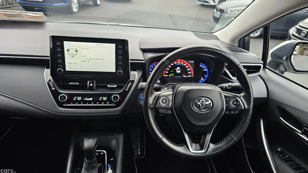 Toyota Corolla Saloon, Petrol Hybrid, 2020, White