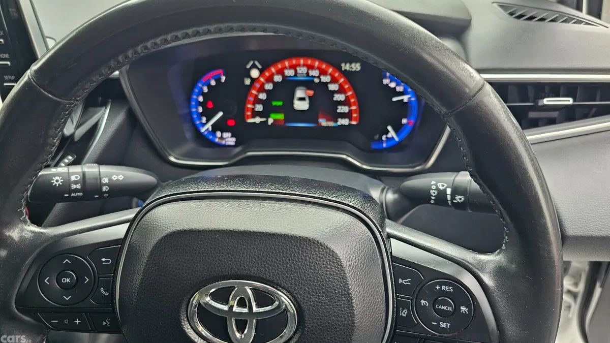 Toyota Corolla Saloon, Petrol Hybrid, 2020, White