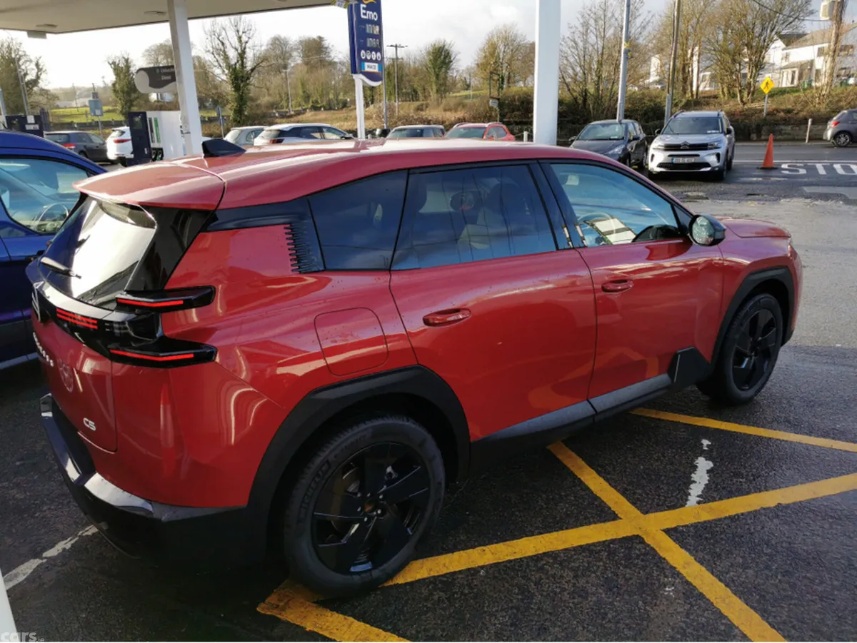 Citroen C5 Aircross Hatchback, Petrol, 2026, Red