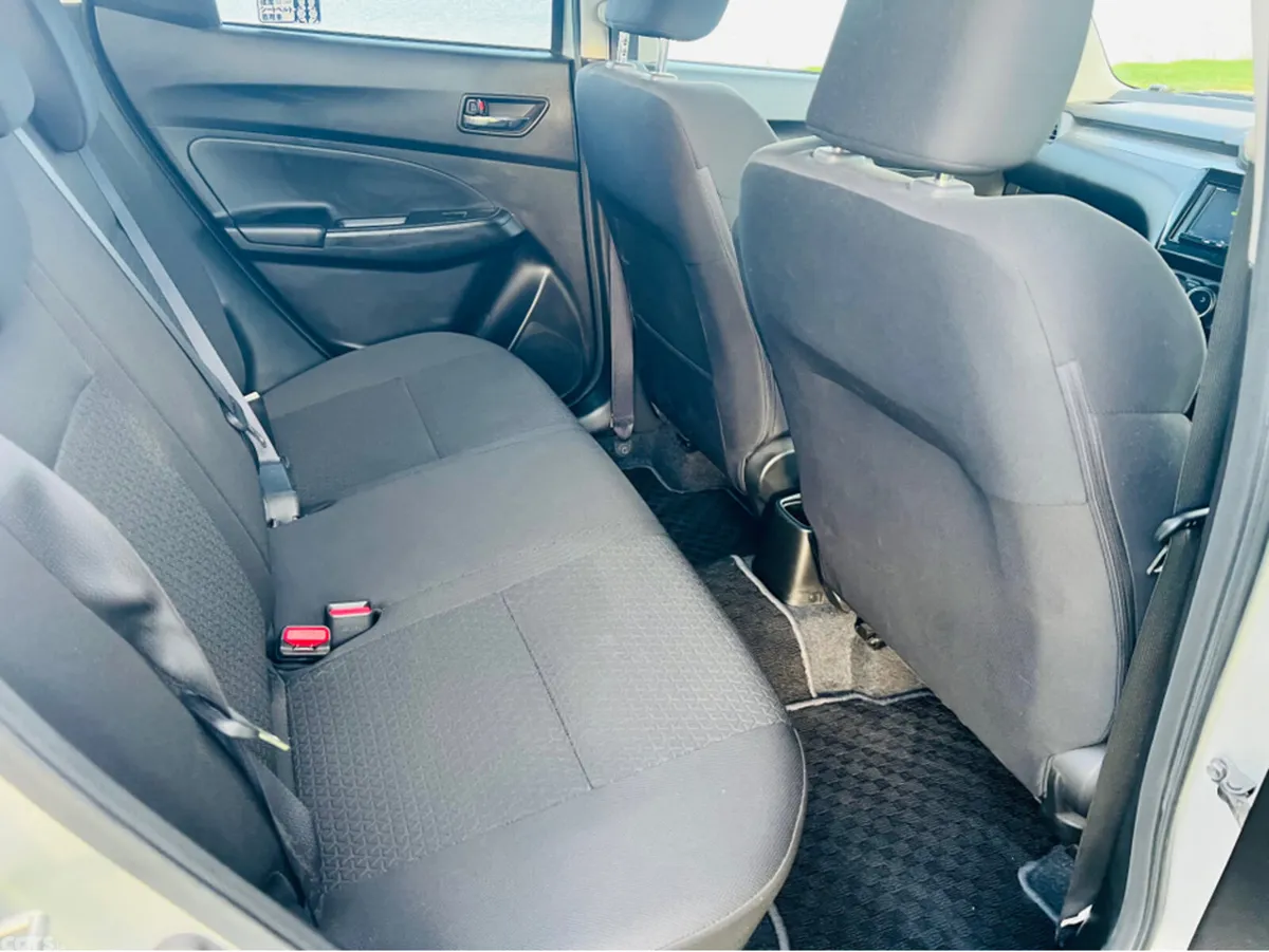 Suzuki Swift Hatchback, Petrol, 2019, Silver