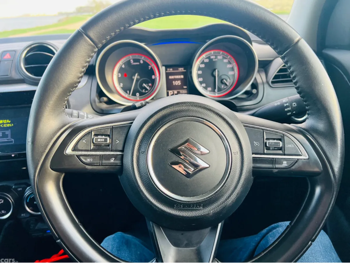 Suzuki Swift Hatchback, Petrol, 2019, Silver