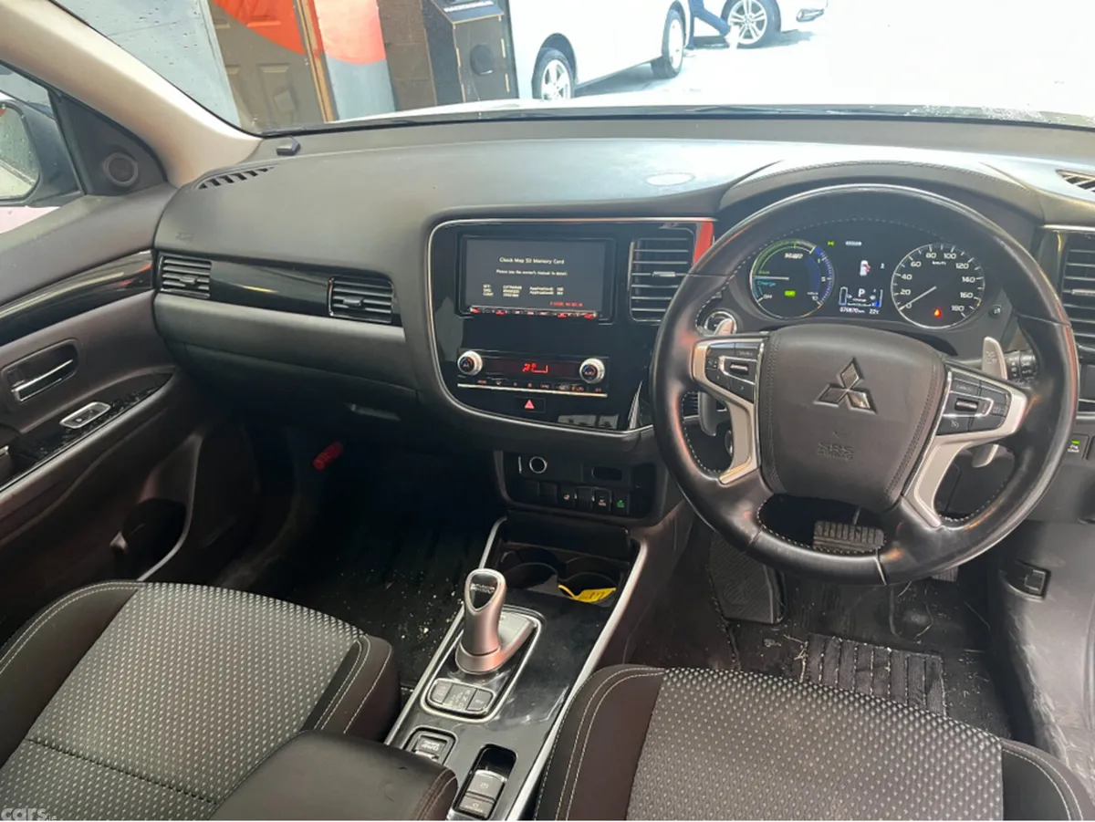Mitsubishi Outlander SUV, Petrol Plug-in Hybrid, 2020, White