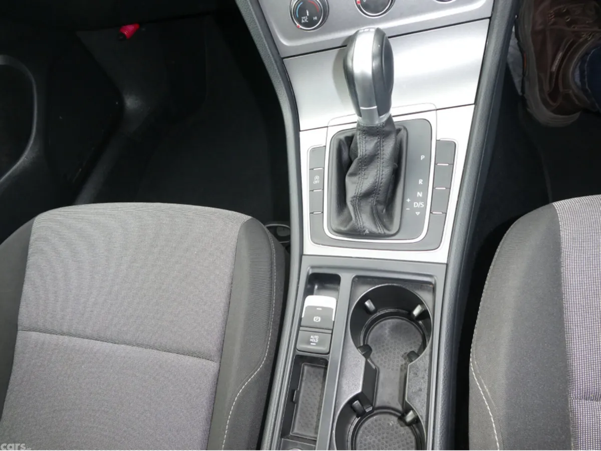 Volkswagen Golf Hatchback, Petrol, 2015, Blue