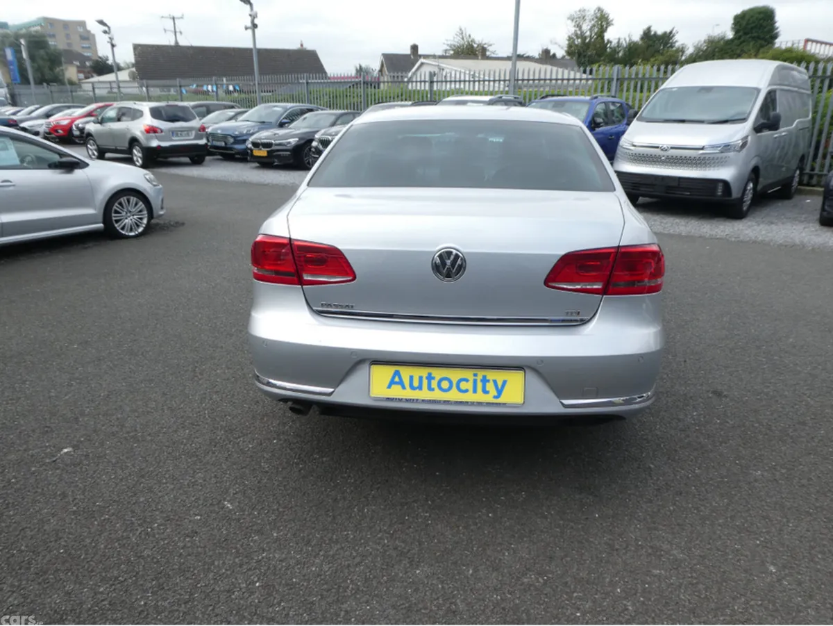 Volkswagen Passat Saloon, Diesel, 2013, Silver