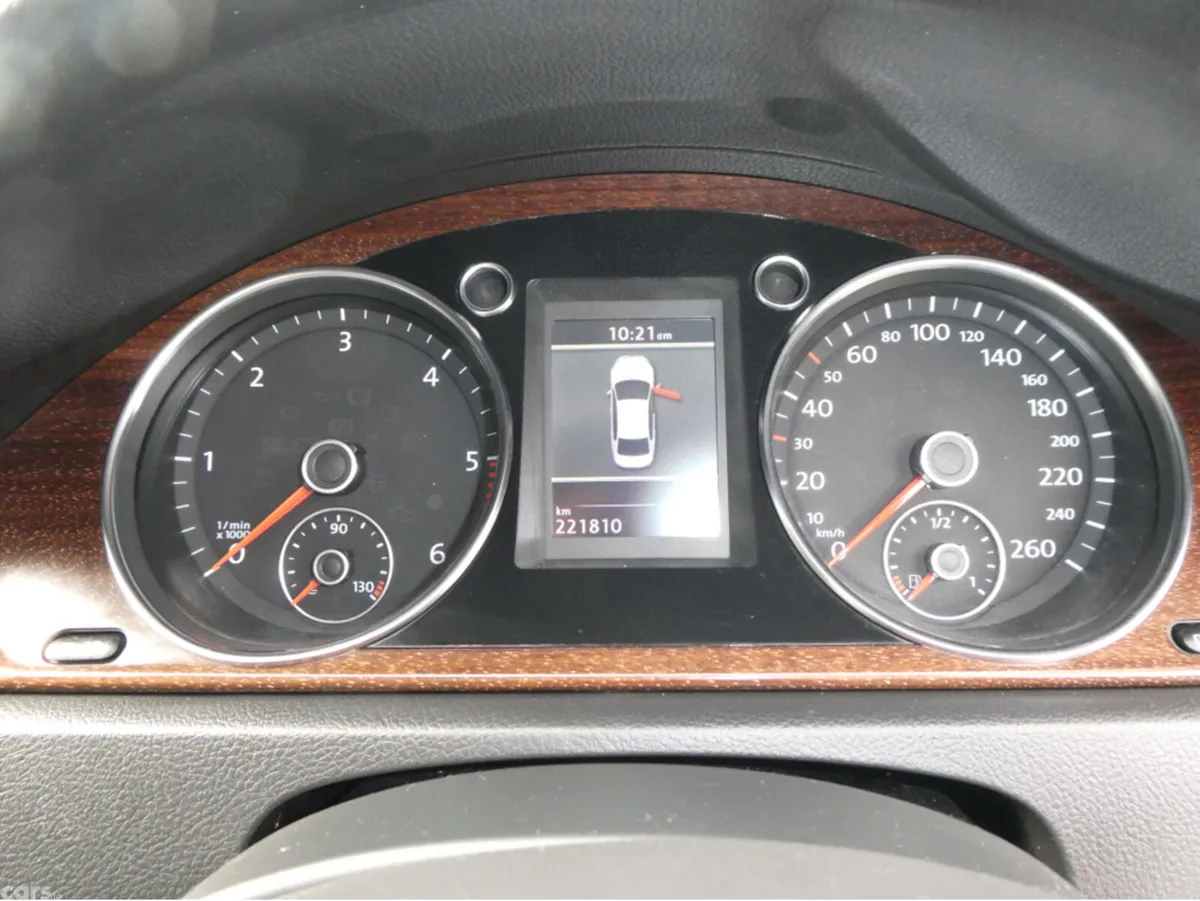 Volkswagen Passat Saloon, Diesel, 2013, Silver