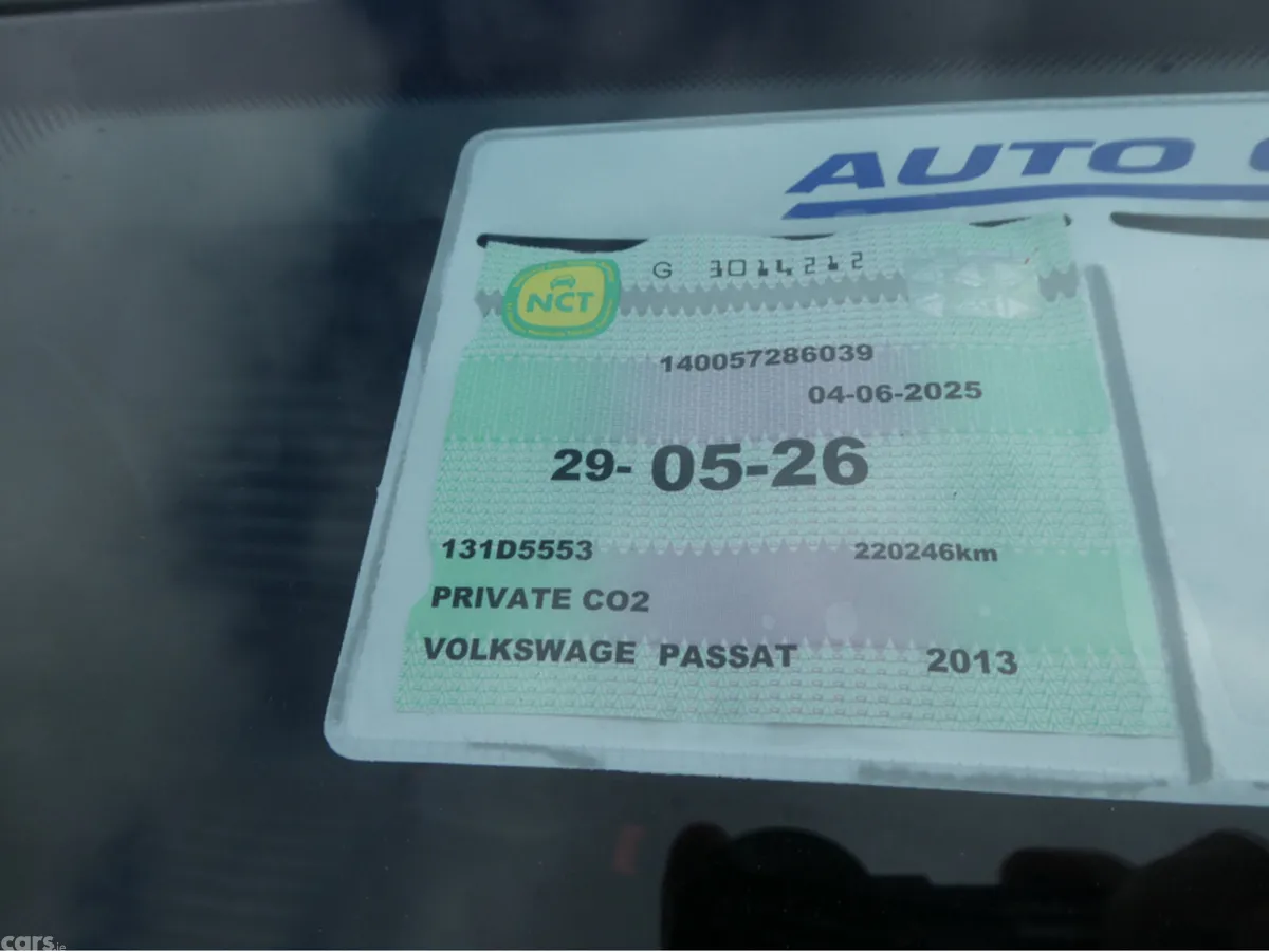Volkswagen Passat Saloon, Diesel, 2013, Silver