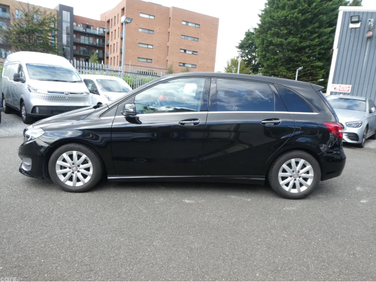 Mercedes-Benz B-Class Hatchback, Petrol, 2016, Black