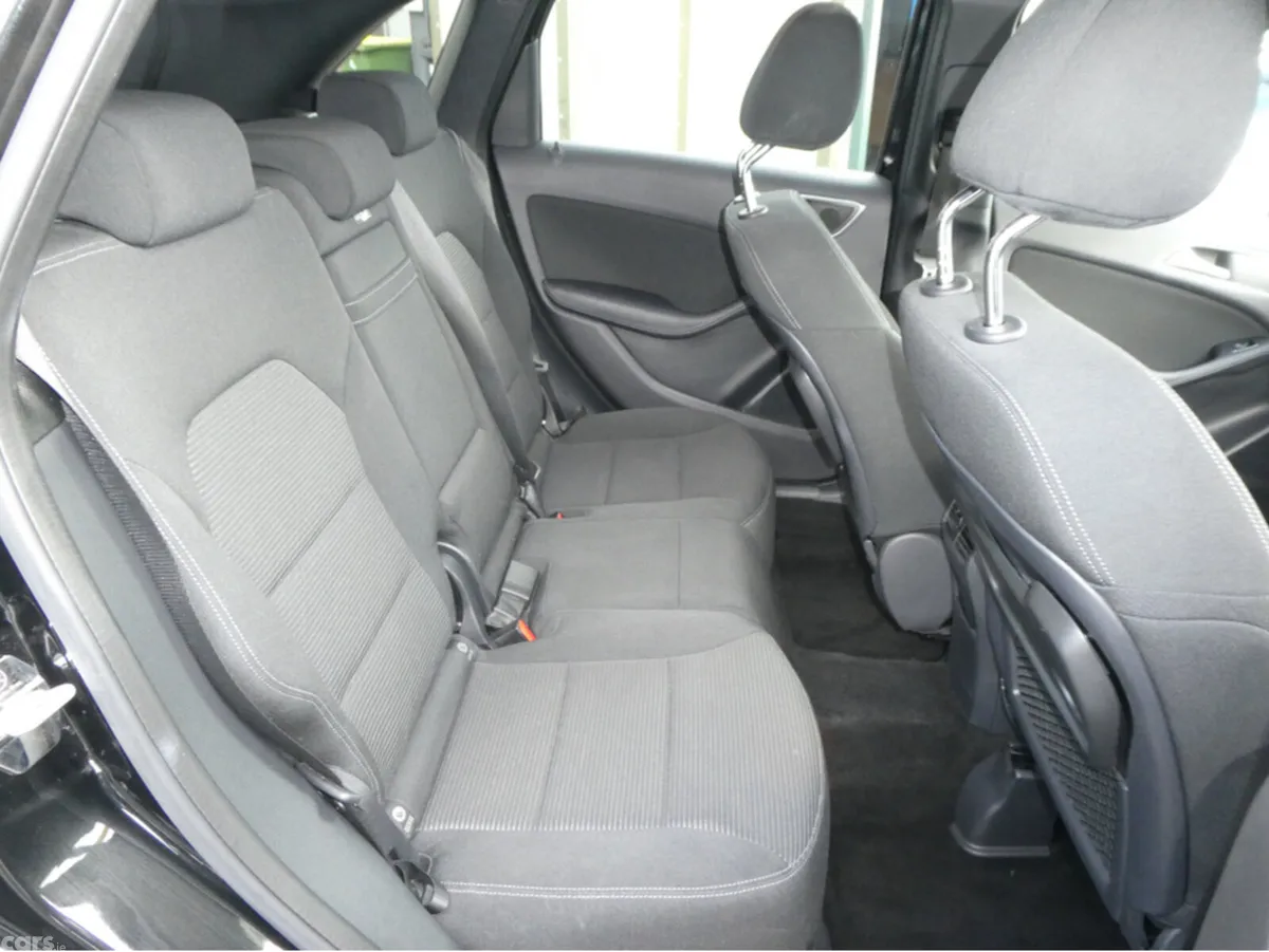 Mercedes-Benz B-Class Hatchback, Petrol, 2016, Black