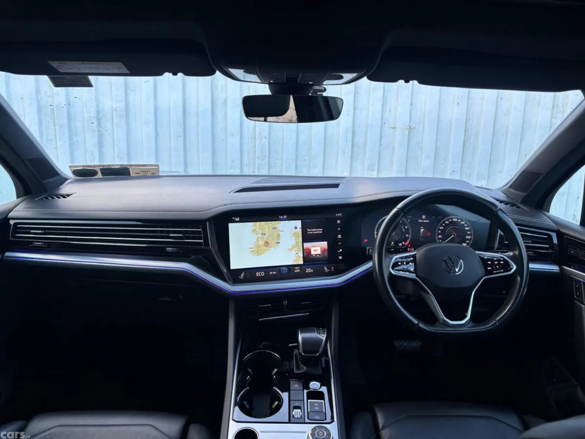 Volkswagen Touareg SUV, Petrol Plug-in Hybrid, 2022, Grey
