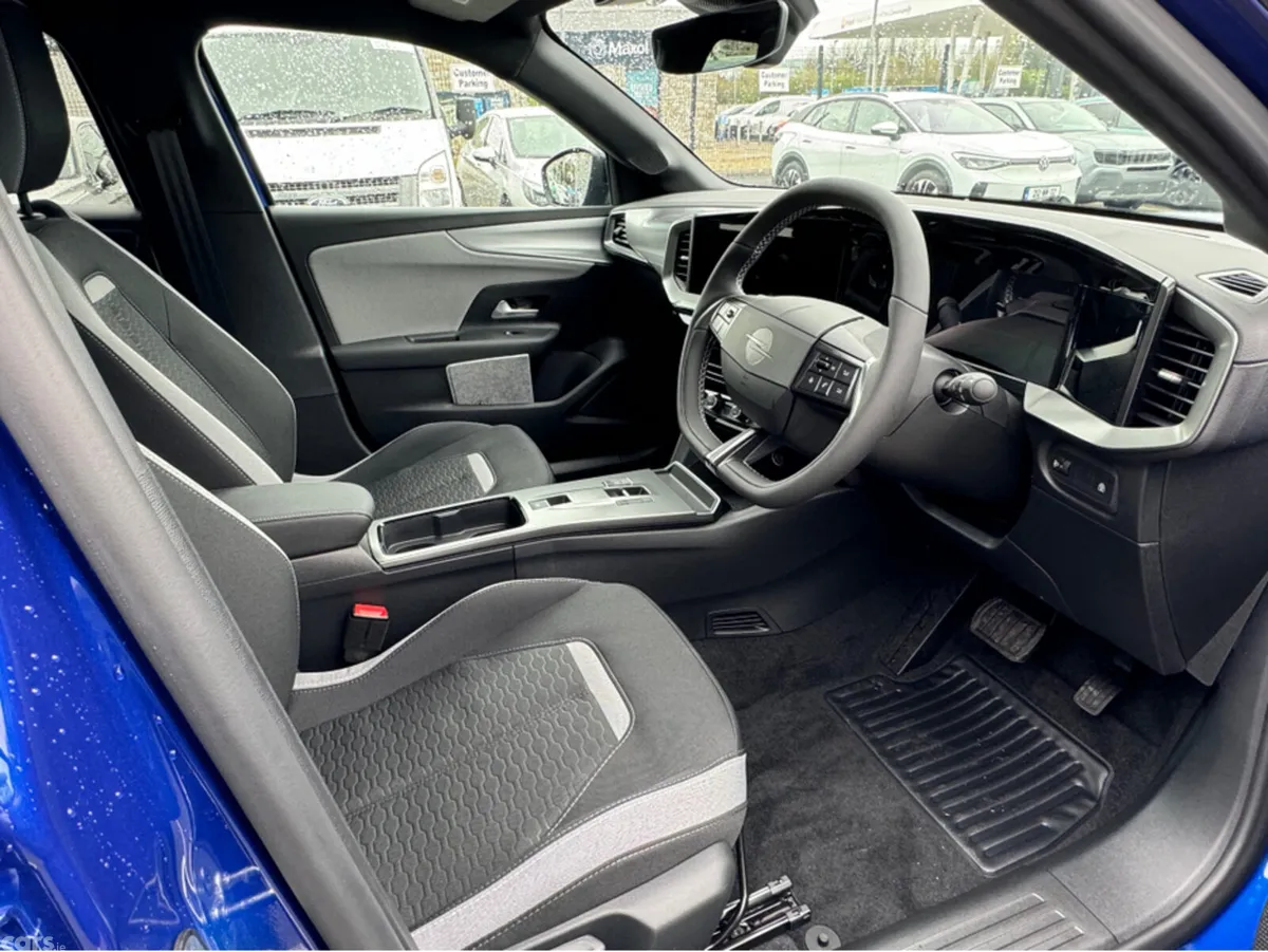 Opel Mokka SUV, Petrol Hybrid, 2026, Blue