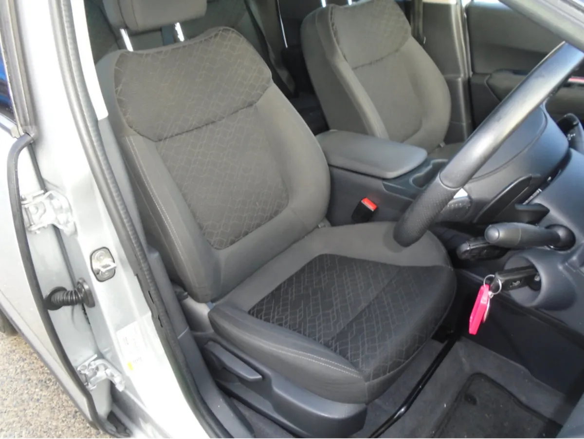 Peugeot 3008 MPV, Diesel, 2014, Grey