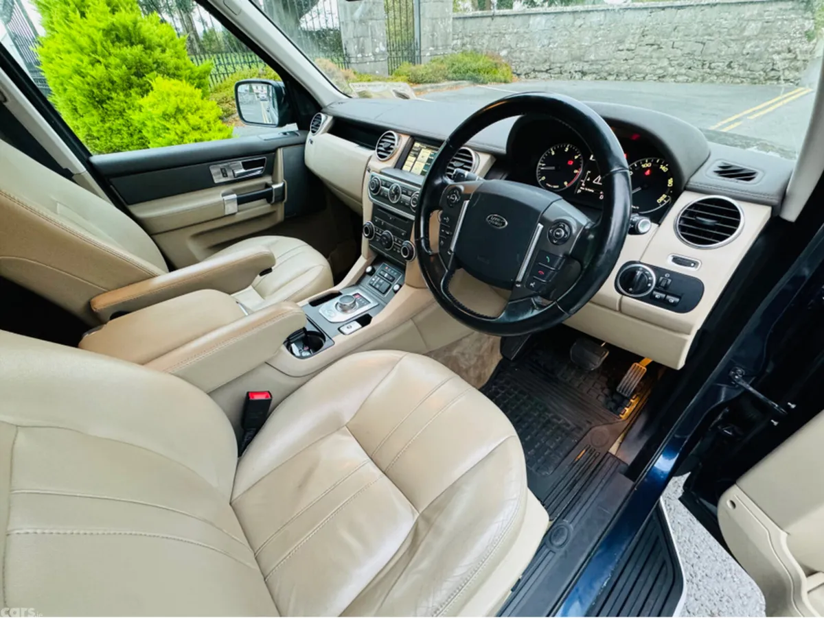 Land Rover Discovery SUV, Diesel, 2014, Blue