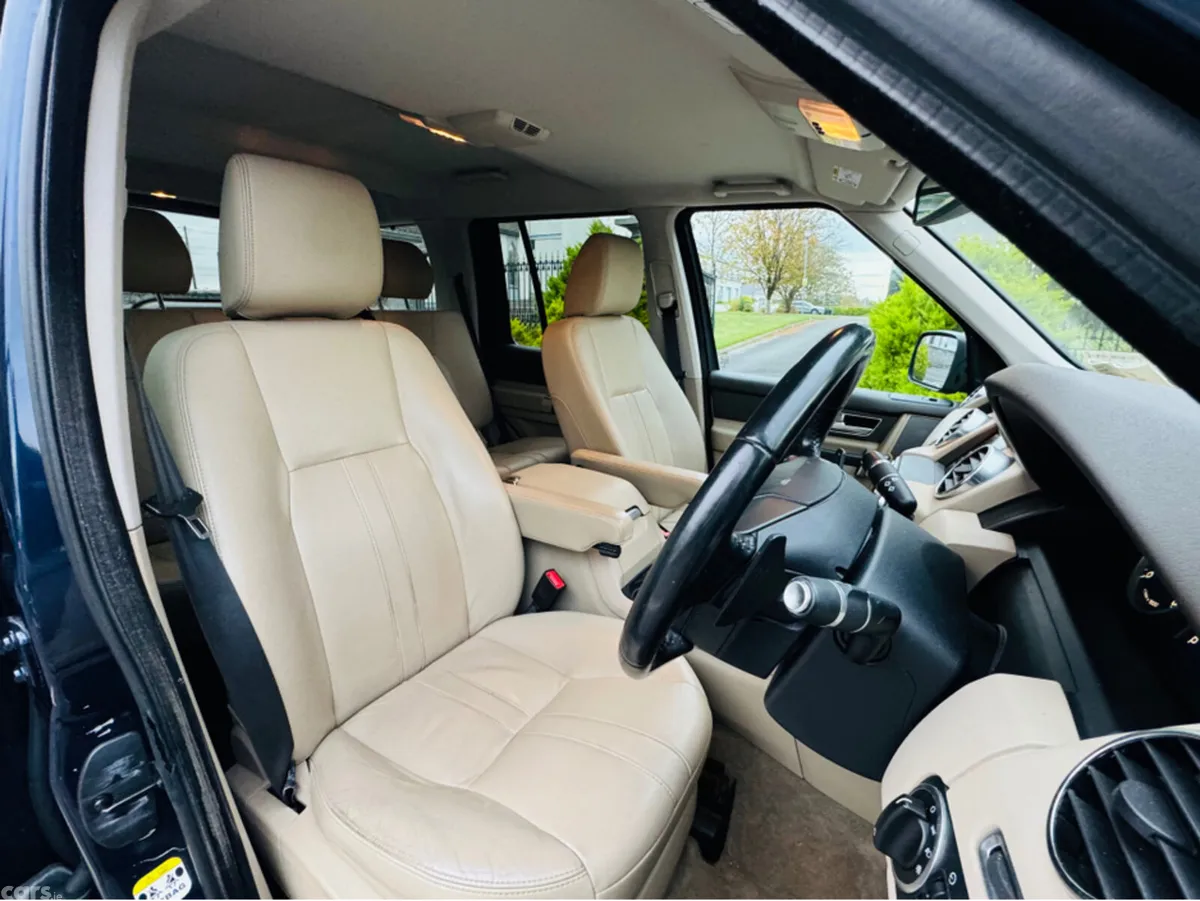 Land Rover Discovery SUV, Diesel, 2014, Blue