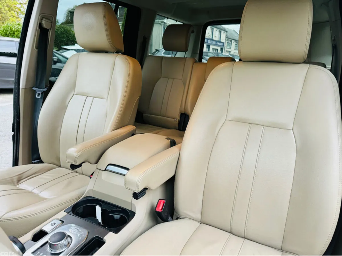 Land Rover Discovery SUV, Diesel, 2014, Blue