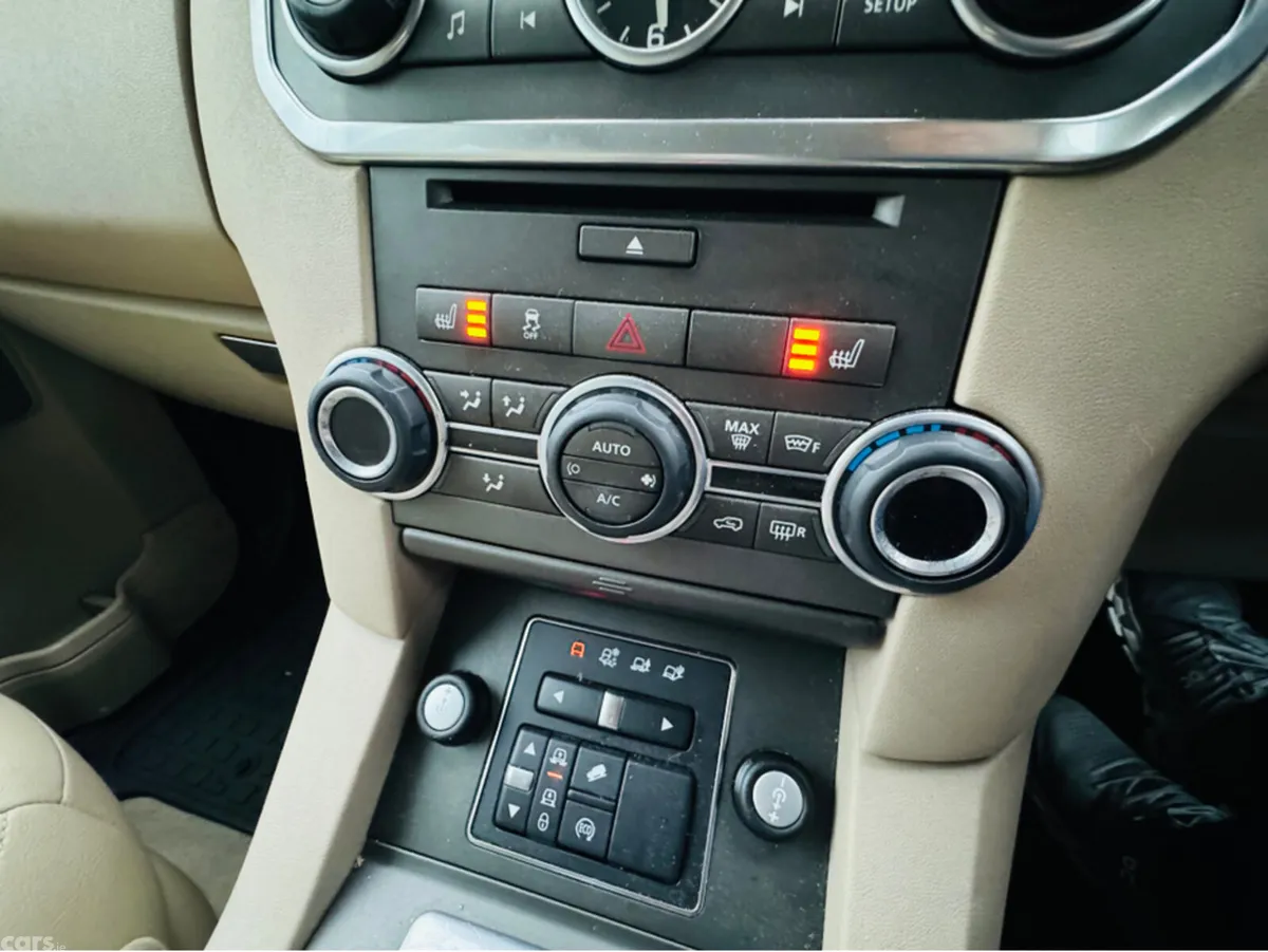 Land Rover Discovery SUV, Diesel, 2014, Blue