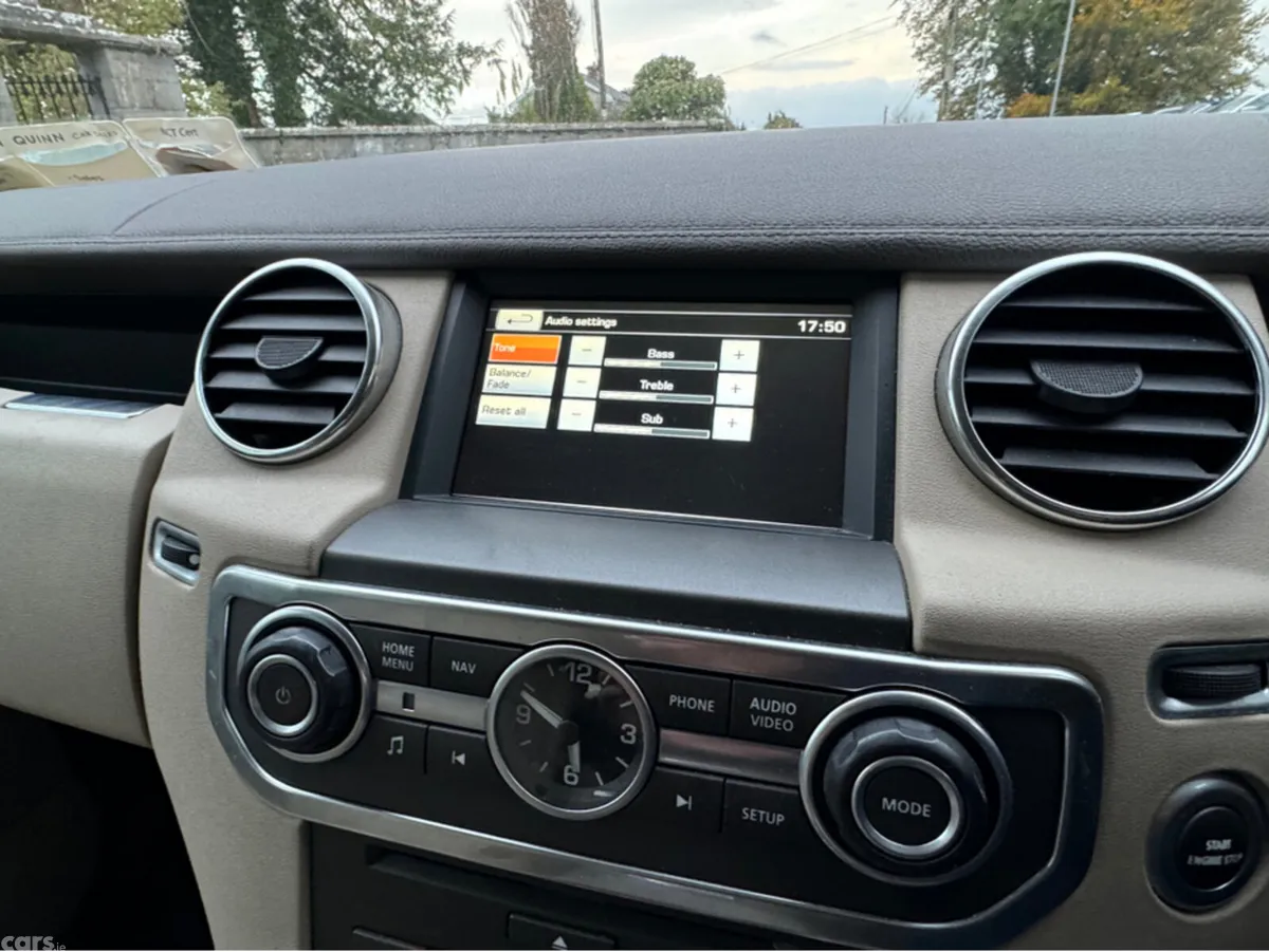 Land Rover Discovery SUV, Diesel, 2014, Blue