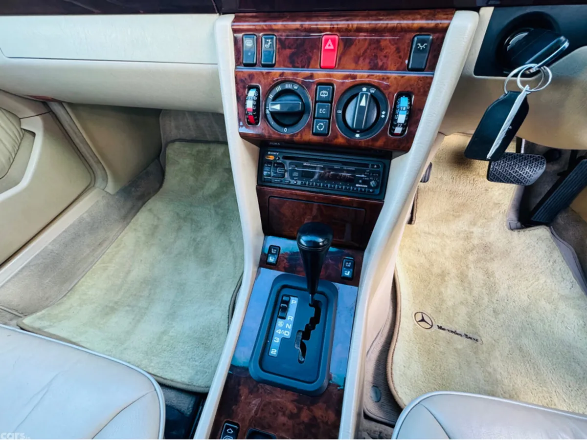 Mercedes-Benz E-Class Coupe, Petrol, 1995, Green