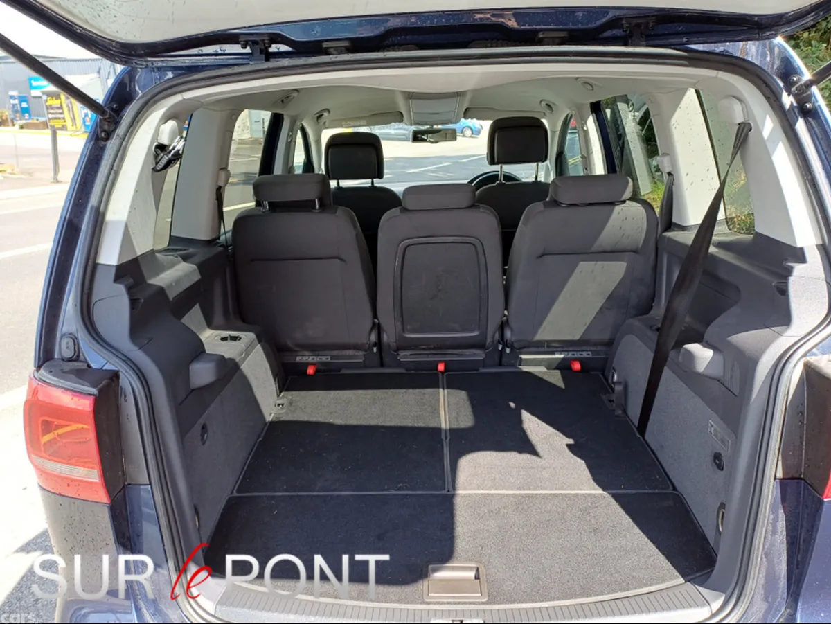 Volkswagen Touran MPV, Petrol, 2015, Blue
