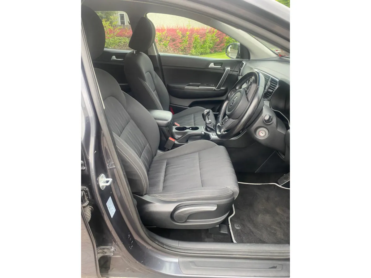 Kia Sportage MPV, Diesel, 2018, Grey