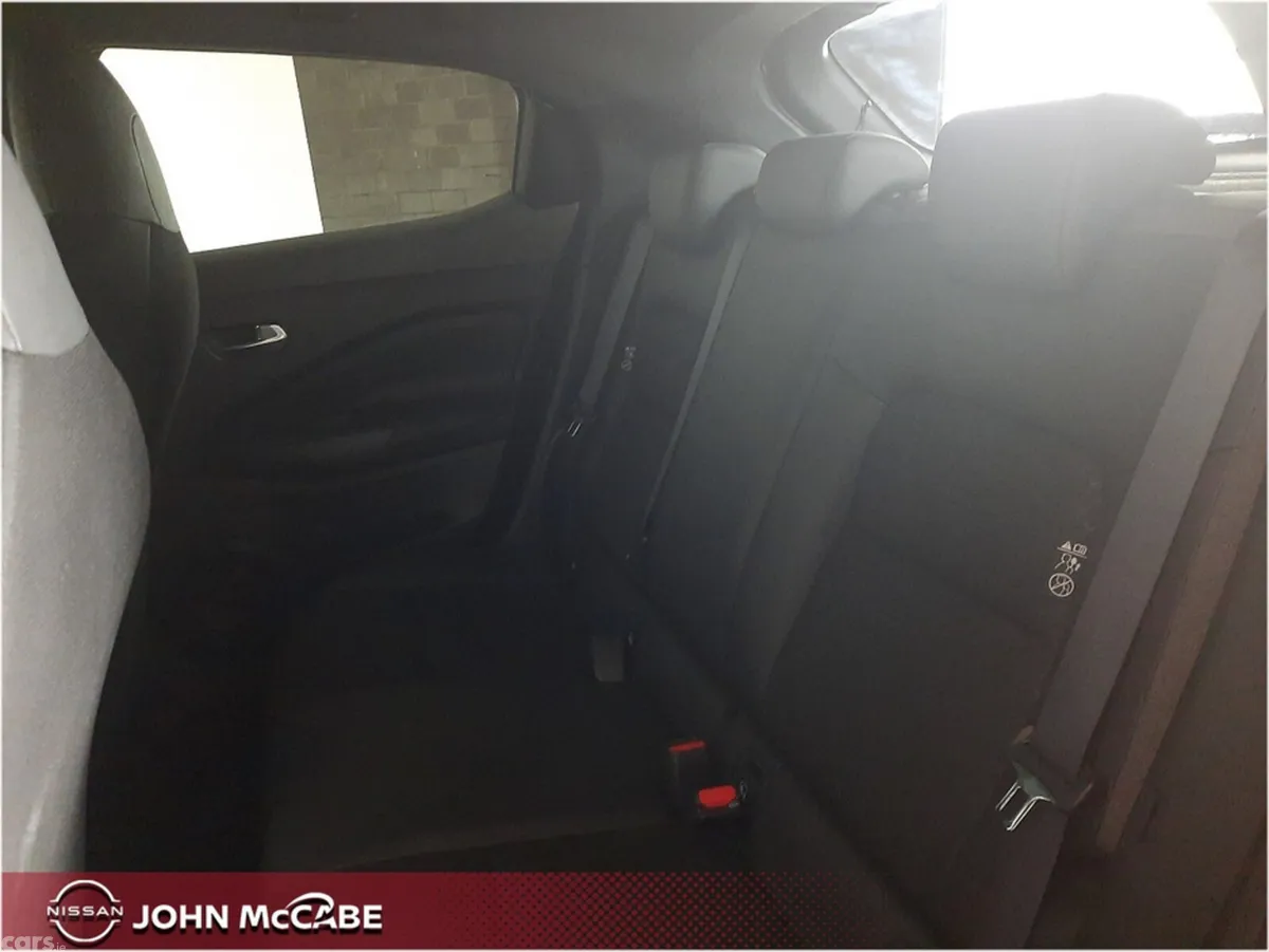 Nissan Juke MPV, Petrol, 2025, Red