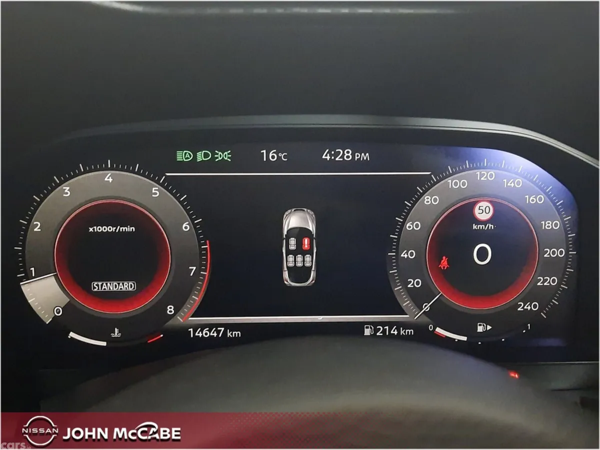 Nissan Juke MPV, Petrol, 2025, Red