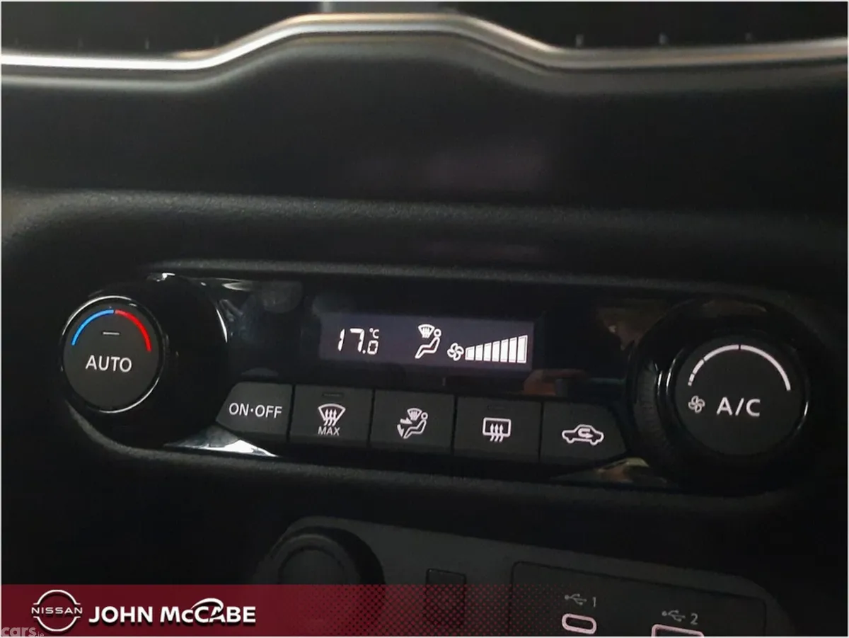 Nissan Juke MPV, Petrol, 2025, Red
