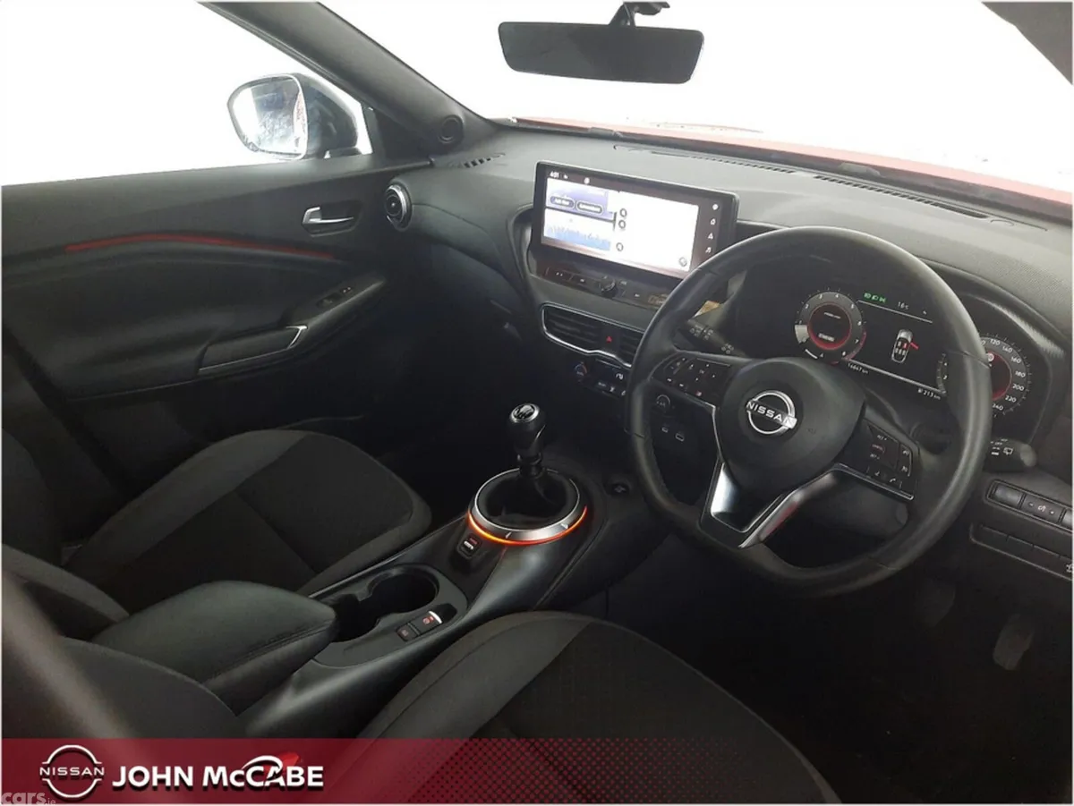Nissan Juke MPV, Petrol, 2025, Red