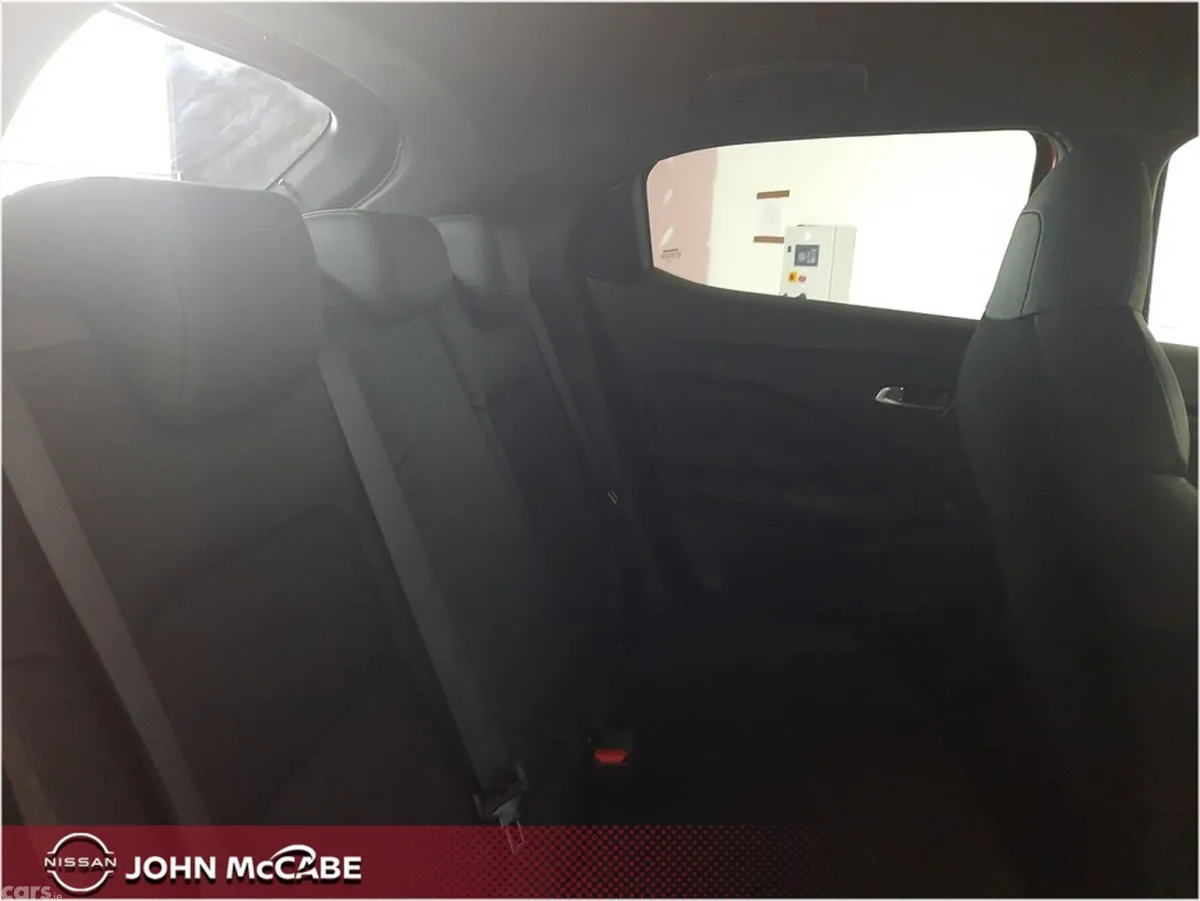 Nissan Juke MPV, Petrol, 2025, Red