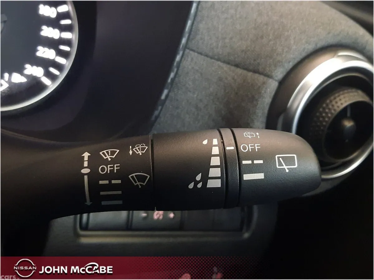 Nissan Juke MPV, Petrol, 2025, Grey