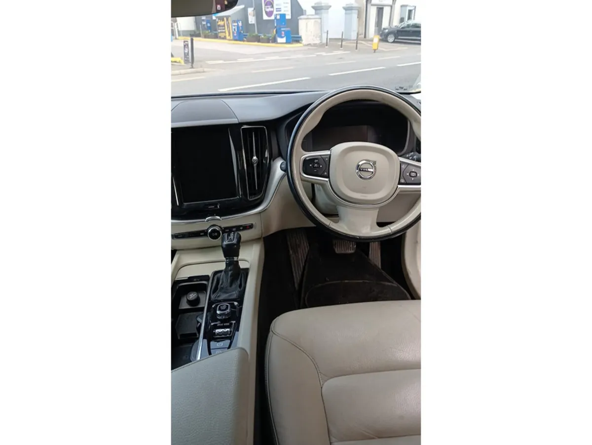 Volvo XC60 Estate, Diesel, 2018, Grey