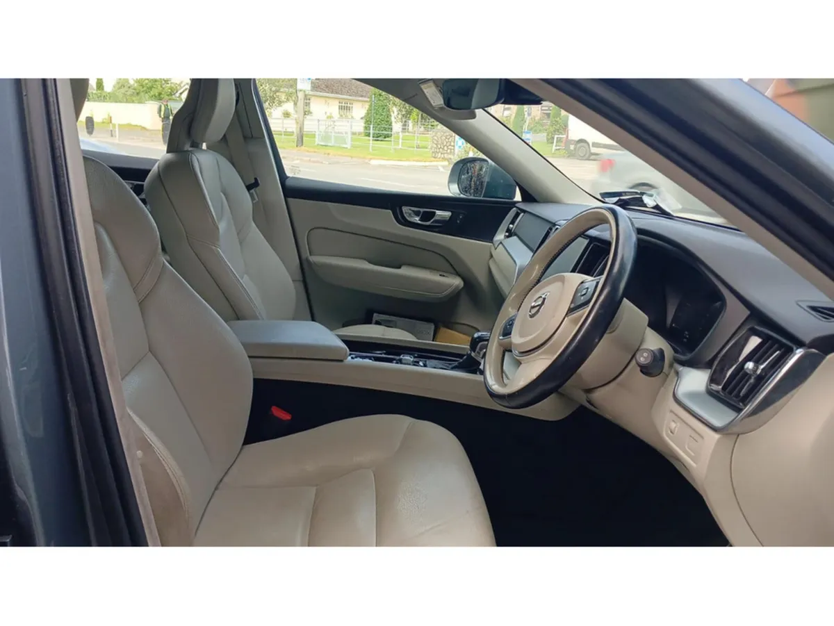 Volvo XC60 Estate, Diesel, 2018, Grey