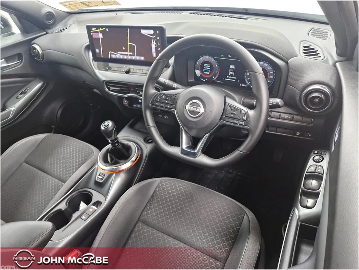Nissan Juke MPV, Petrol, 2025, White