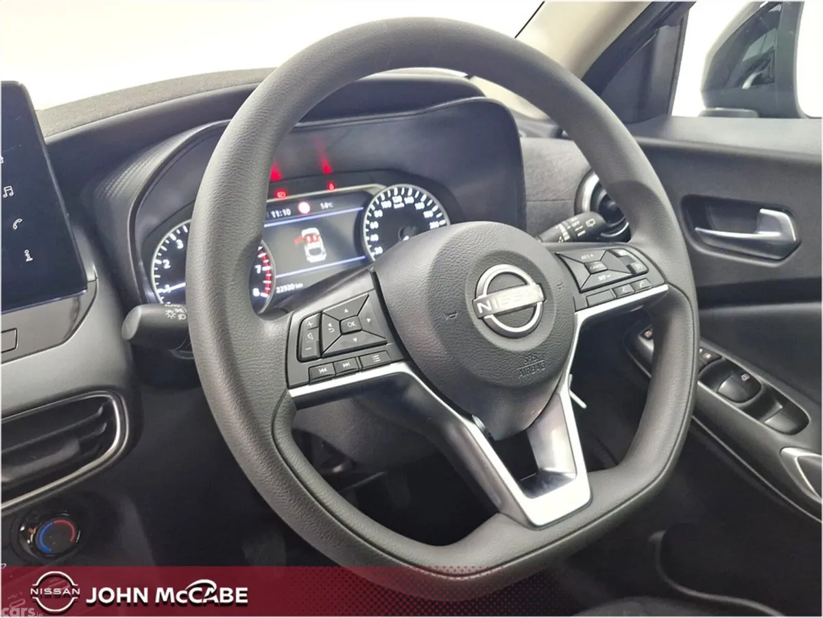 Nissan Juke MPV, Petrol, 2025, Black