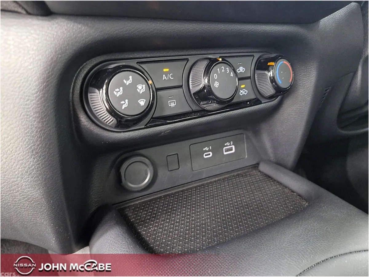 Nissan Juke MPV, Petrol, 2025, Black