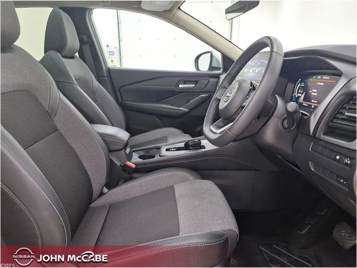 Nissan Qashqai MPV, Petrol Hybrid, 2025, Grey